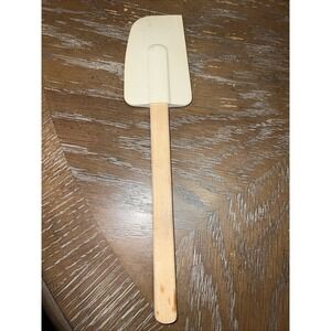 Vintage Rubbermaid 2724 Rubber Spatula 10" Wood Handle White Scraper USA